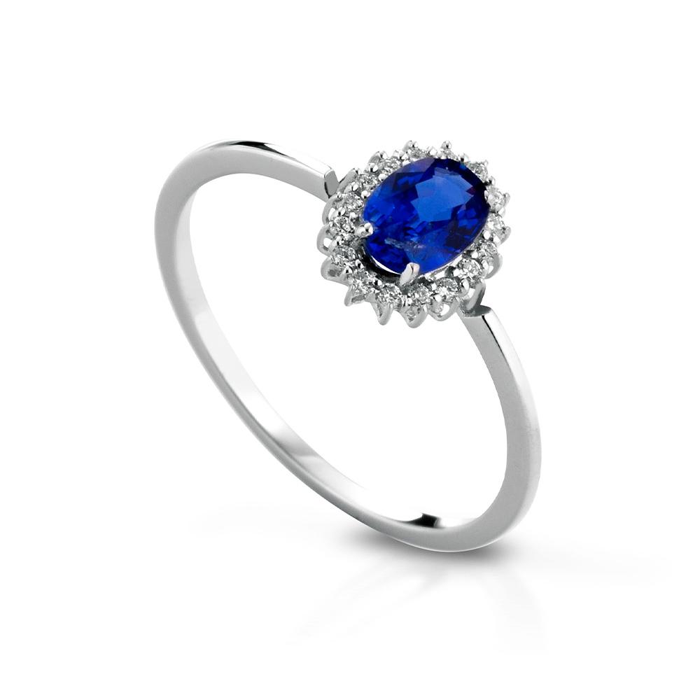 Ring in 18kt white gold with blue sapphire 0.65ct and 0.07ct diamonds