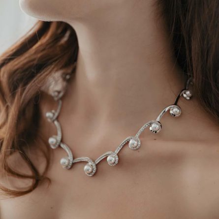 Collana oro bianco perle Akoya e diamanti 2,43ct