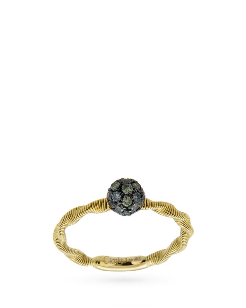 Anello in oro giallo con sfera di diamanti verdi