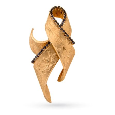 18kt rose gold vintage ribbon brooch with blue sapphires