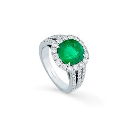 Anello Buonocore Unique oro bianco fascia diamanti bianchi e smeraldi 4,80ct