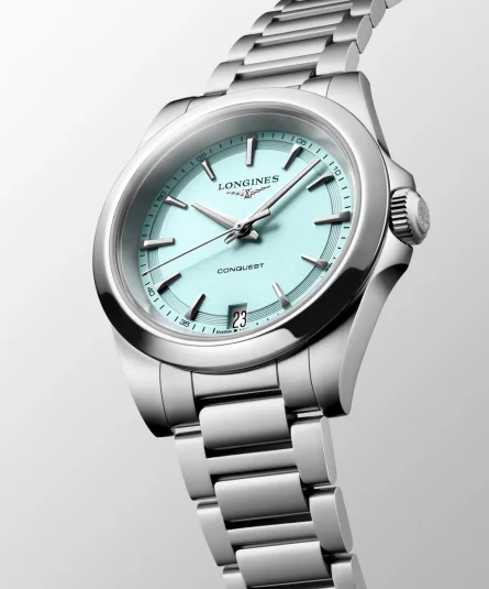 Orologio Longines Conquest L3.460.4.92.6 34 mm quadrante blu menta sabbiato — vista di tre quarti