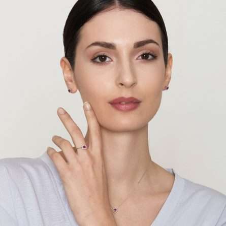 Anello in oro bianco 18kt con rubino 0,22ct e diamanti 0,09ct — LeLune