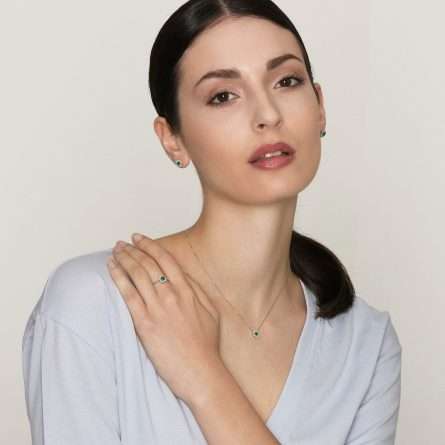 Anello in oro bianco 18kt con smeraldo 0,26ct e diamanti 0,09ct — LeLune
