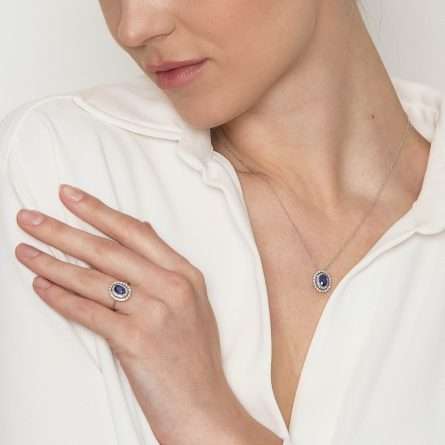 Anello in oro bianco 18kt con zaffiro blu 0,97ct e diamanti 0,26ct — LeLune