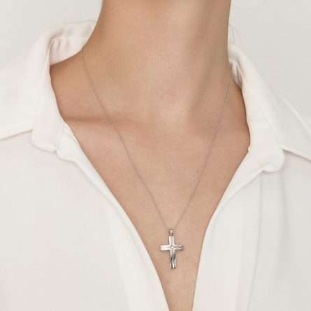 Collana con croce in oro 18kt con diamanti 0,03ct — LeLune