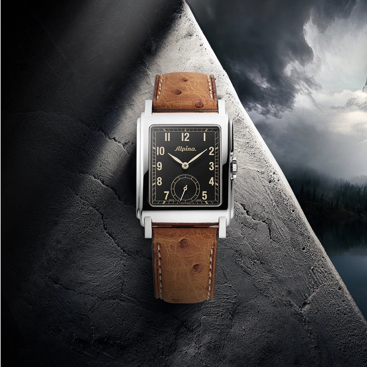 Orologio Alpina Heritage con cassa squadrata e cinturino in pelle marrone
